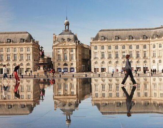 2-Hour Walking Tour of the City’s Iconic Sights and History - Key things that make this tour work