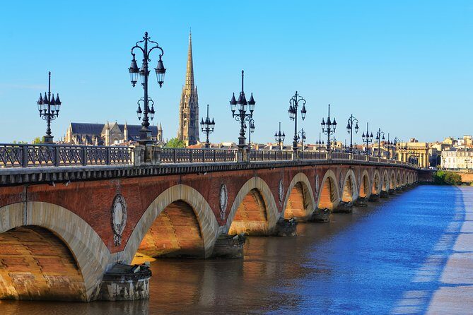 2-Hour Walking Tour of the City’s Iconic Sights and History - Allées de Tourny and Église Notre-Dame: elegant streets and Baroque drama
