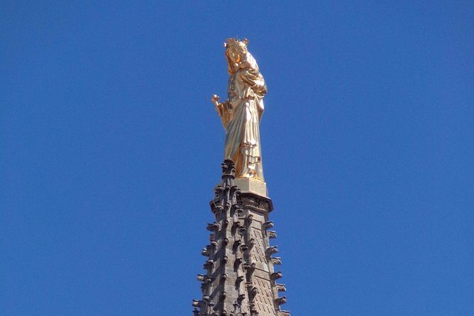 2 hours - Bordeaux Private tour with a native guide - A 2-hour private Bordeaux walk that covers the top sights fast