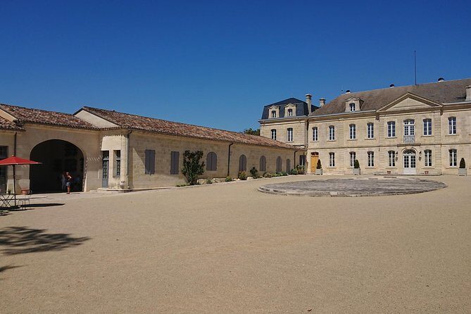 A day in Saint-Émilion and its Châteaux in a private tour (Van Luxe) - Lunch break at La Terrasse Rouge (and how to enjoy it without rushing)