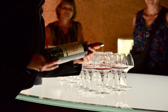 Backcountry E-Bike Adventure from Bordeaux: Wine Tasting & Lunch - Jardin Public: where the tour teaches you how to look