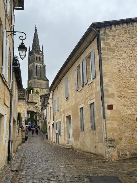 Bordeaux Backcountry E-Bike Tour with Lunch & Wine Tasting - Sadirac Lunch Stop: A Bastide Town Built Under English Rule