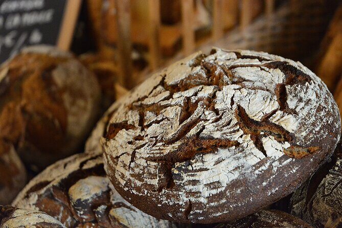 Bordeaux' Best Boulangeries & History Tour - Grosse Cloche: a quick stop that keeps the timeline moving