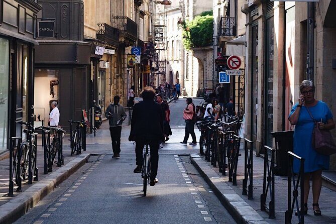 Bordeaux' Best Boulangeries & History Tour - Basilique Saint-Seurin and the monument many people miss