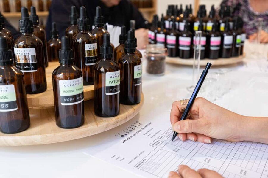 Bordeaux City Center : Perfume Creation Workshop 2h30 - Grasse Roots and Organic Alcohol Made in France