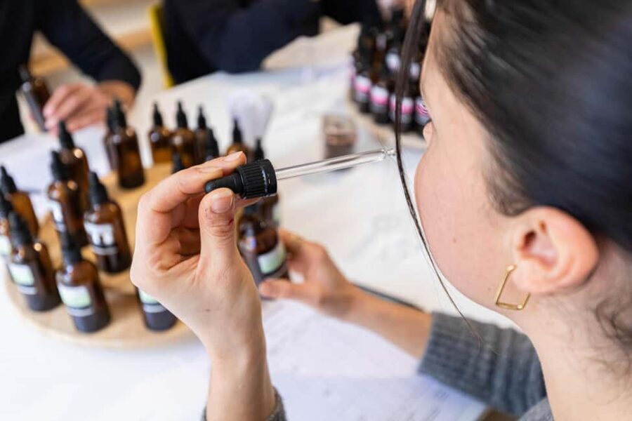 Bordeaux City Center : Perfume Creation Workshop 2h30 - Price and Value: What $94 Buys You in Bordeaux
