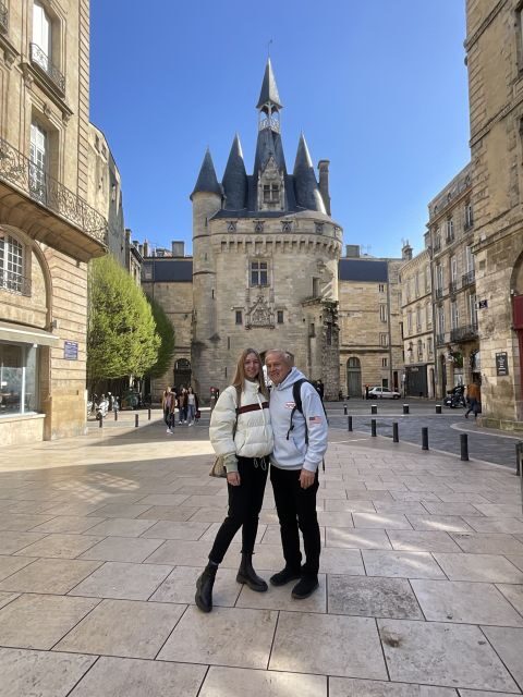 Bordeaux: City Highlights Guided Walking Tour - Porte Cailhau: the medieval gate moment