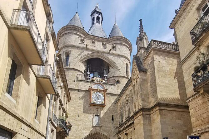 Bordeaux City - Private Guided Walking Tour with Local Sophia - Square views and local life: Victoire, Capucins market, and Flèche Saint-Michel