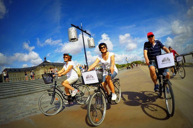 Bordeaux Essentials Sightseeing Bike Tour with a Local Guide - Your ride through the UNESCO old town highlights