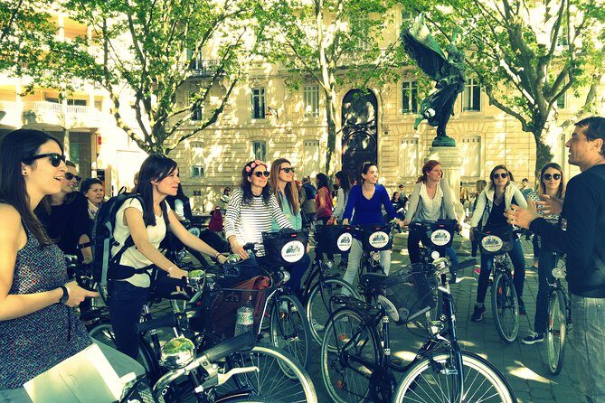 Bordeaux Essentials Sightseeing Bike Tour with a Local Guide - Stop 2: Grosse Cloche (a fast icon stop)