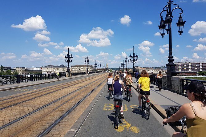 Bordeaux Essentials Sightseeing Bike Tour with a Local Guide - Stop 3: Darwin (a longer pause for a change of pace)