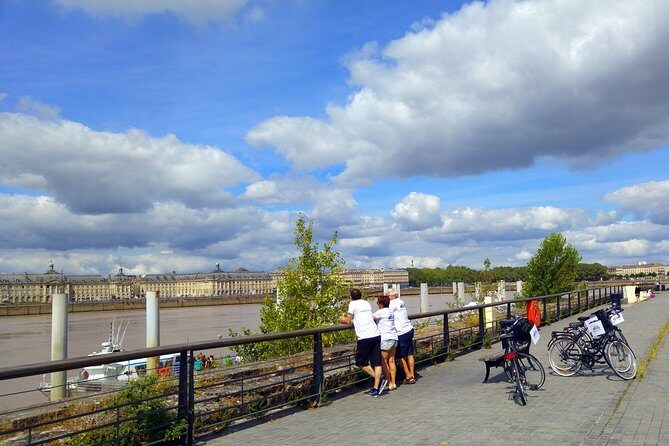 Bordeaux Essentials Sightseeing Bike Tour with a Local Guide - The bikes, helmets, and the pace that keeps everyone comfortable