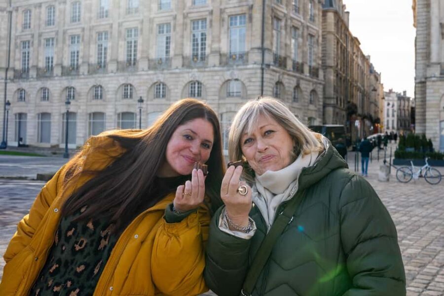 Bordeaux : Evening Food and Wine Tour with local delicacies - The Itinerary Rhythm: How the Stops Build a Real Bordeaux Meal