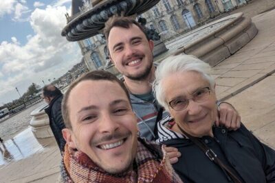 Bordeaux : Food and Wine Tour - Authentic Artisanal Flavors - Meeting Aurélien at Monument aux Girondins (and getting your food radar tuned)