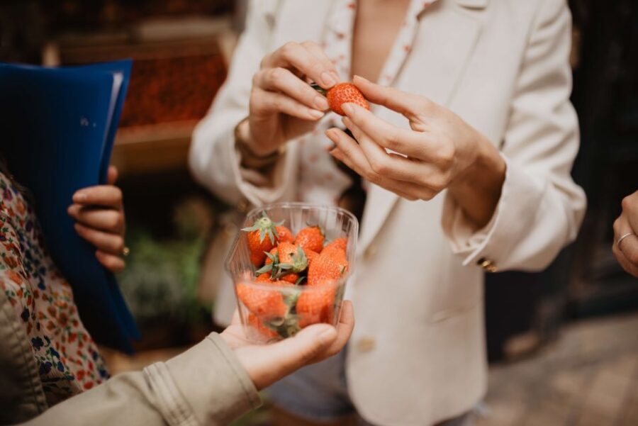 Bordeaux: Food Tour in the Historic District - What you’ll taste: sweet hits, savory bites, and wine that matches the moment