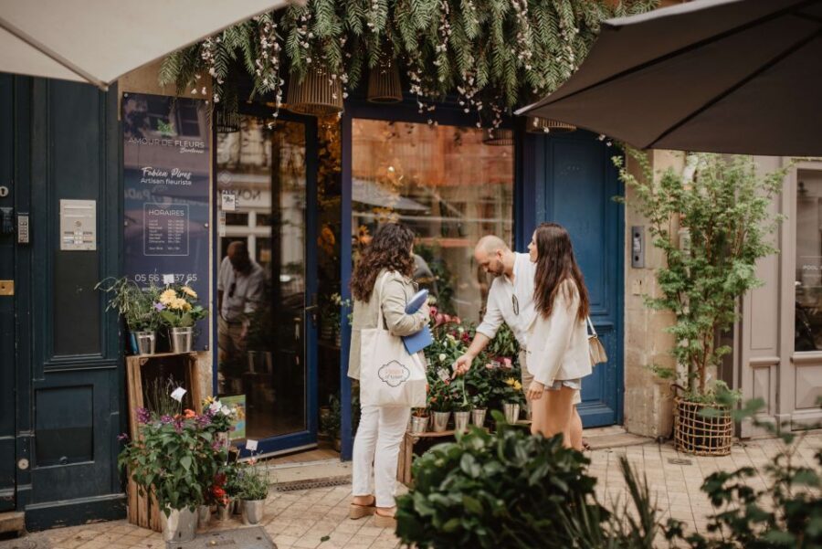 Bordeaux: Food Tour in the Historic District - The trendy restaurant/canteen finale: a signature dish with wine