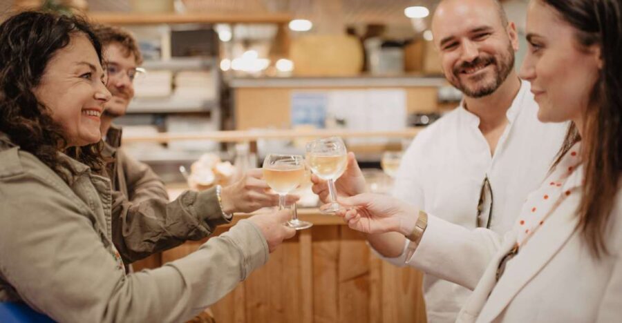 Bordeaux: Food Tour in the Historic District - Who should book this tour, and who might skip it