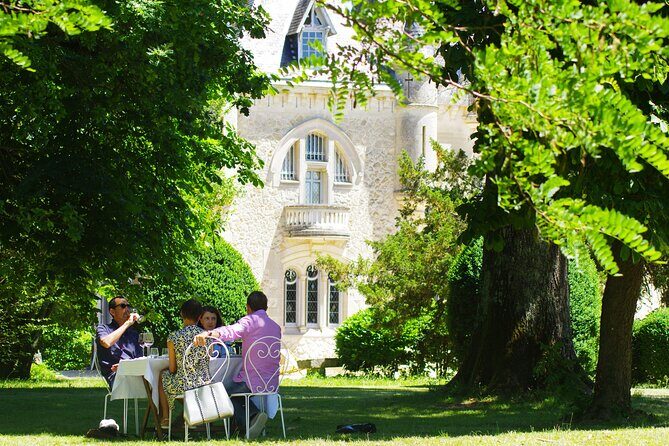 Bordeaux Full day Medoc and St Emilion 3 chateaux with Lunch - Transportation, timing, and small-group comfort (up to 8 people)