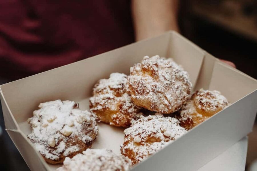 Bordeaux: Guided Food and Wine Tour with Tastings - A 3-hour Bordeaux food tour with a small-group feel