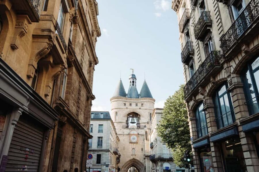 Bordeaux: Guided Food and Wine Tour with Tastings - Triangle d’Or chocolate since 1915 and an Atlantic-coast puff pastry