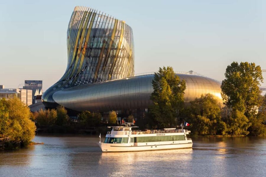 Bordeaux: Guided Wine and Canelé Discovery Cruise - Key things to know before you board