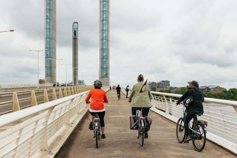 Bordeaux: Historic Center & Chartrons District Bike Tour - Bordeaux by bike: why this 3-hour loop is such a smart intro