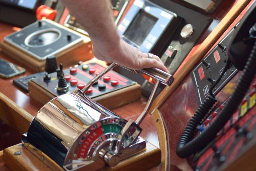 Bordeaux: Lunch Cruise - Boat comfort and real-world expectations