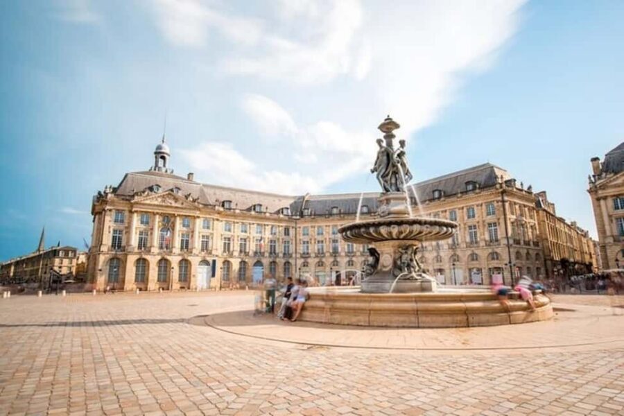 Bordeaux : Must-See Attractions Walking Tour - Key things that make this tour worth your time