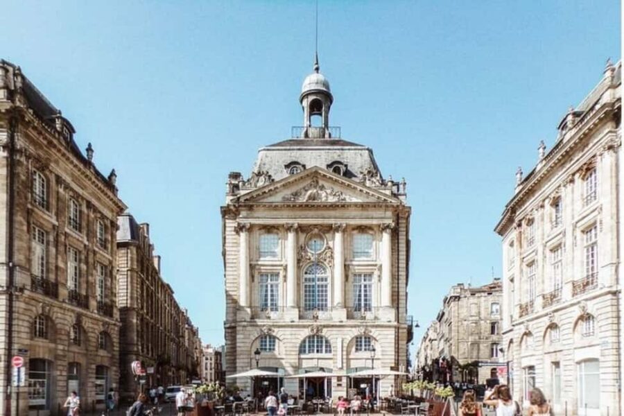 Bordeaux : Must-See Attractions Walking Tour - Triangle d’Or: A Walk Through Bordeaux’s Everyday City
