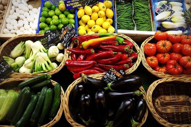 Bordeaux Old Town & Market Local Food with Wine Tastings Tour - Logistics that matter: meeting spot, walking time, and weather