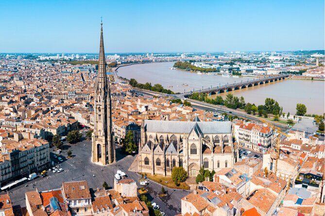 Bordeaux Old Town Secrets: Self-Guided Walking Adventure - How the Bordeaux quest works on your phone