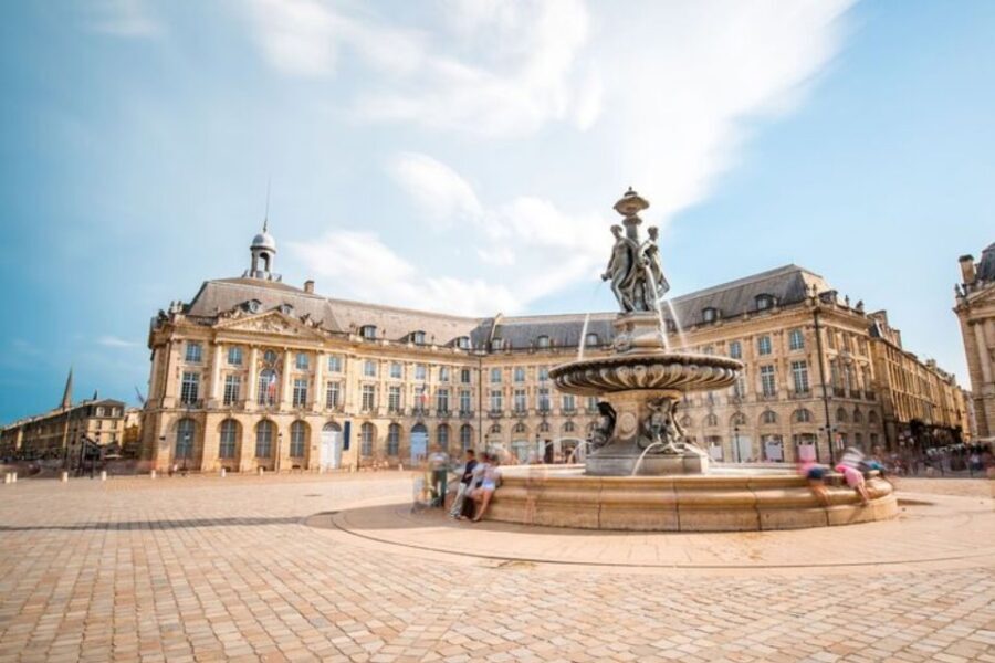 Bordeaux: Private custom tour with a local guide - Museum time: when you’ll see inside vs. stay outside