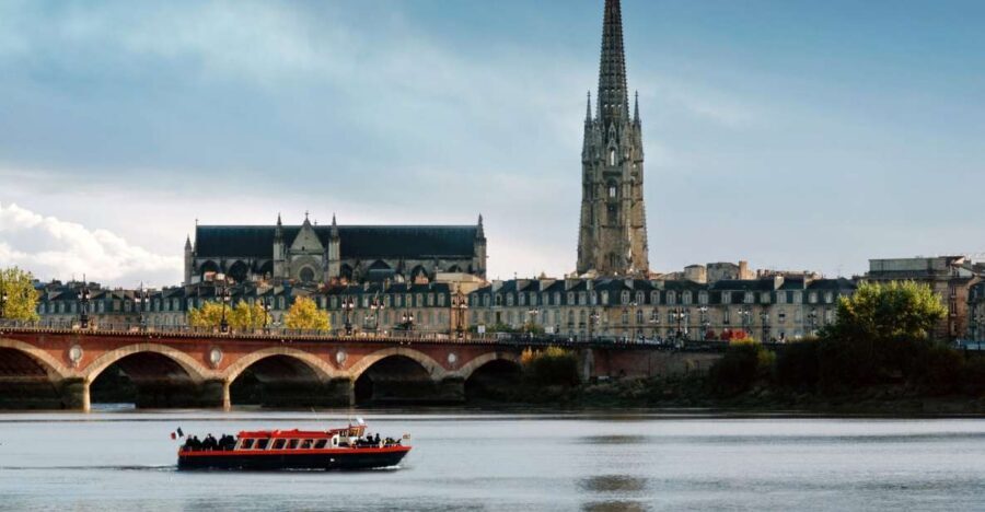 Bordeaux: River Cruise with Commentary, Wine and Canelé - How the cruise route unfolds along Bordeaux’s riverfront
