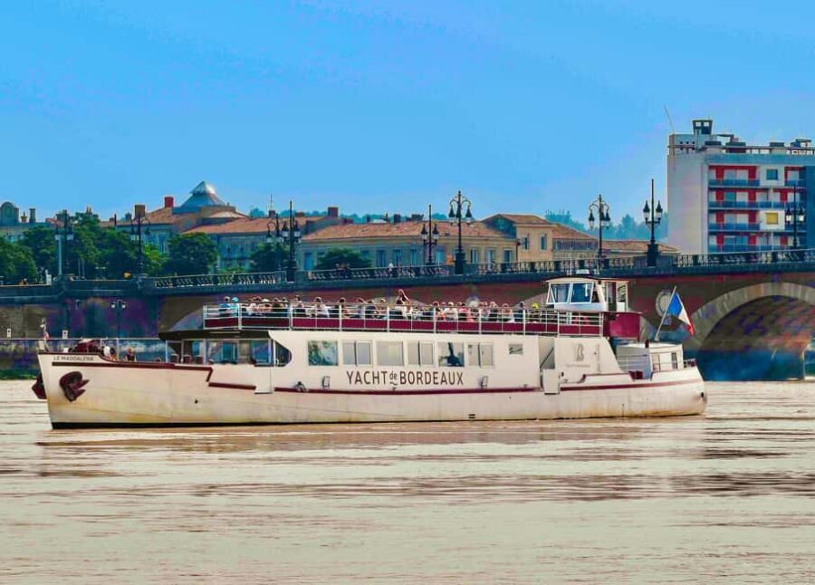 Bordeaux: River Garonne Cruise with Glass of Wine and Canelé - Rooftop 360° Views on the Maddalena