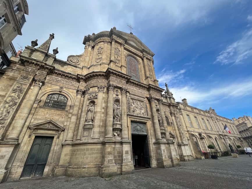 Bordeaux: Small group - Guided Walking Tour - Price and logistics: why a $22 walk is good value