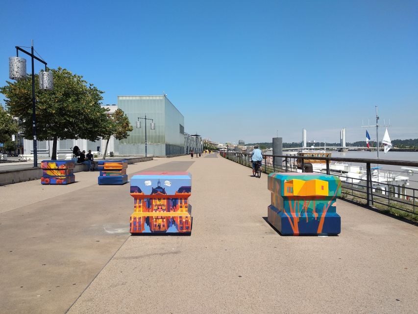 Bordeaux: Street Art Guided Tour - Where you start: getting oriented at Tram Les Chartrons