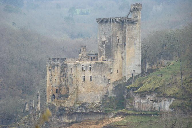 Bordeaux to Dordogne - Private Tour: Fortified Castles and Medieval Villages - Domme’s Hilltop Fortified Views: Where the Dordogne “Opens Up”