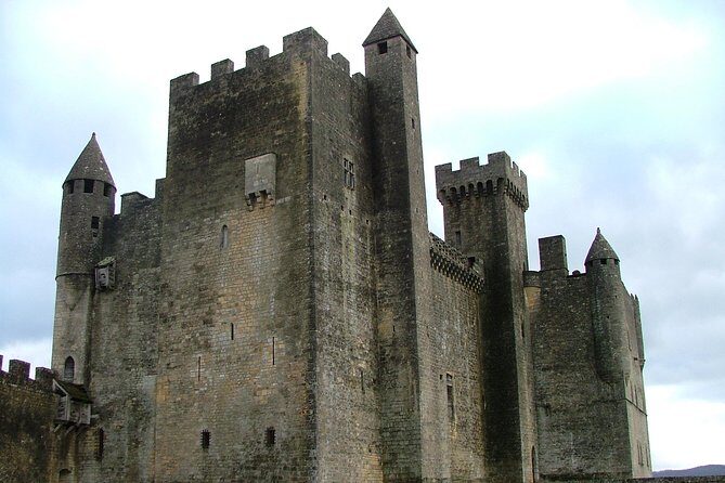 Bordeaux to Dordogne - Private Tour: Fortified Castles and Medieval Villages - Chateau de Castelnaud: Richard the Lionheart Meets River Fortifications