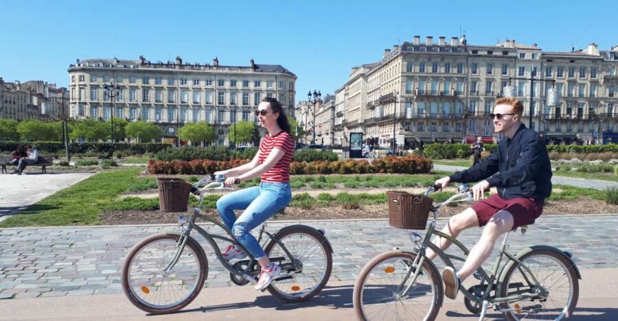 Bordeaux: Top Landmarks & Historic Bike Tour - From Notre Dame Street to Jardin Public: a tasting break in the shade