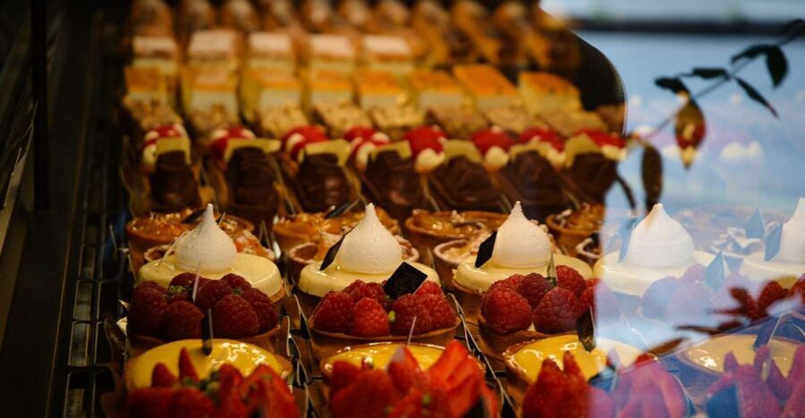Bordeaux: Walking Tour of the City's Best Bakeries - Starting at Saint-Michel Basilica and getting your bearings fast