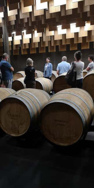 Bordeaux wine tour: 2 wineries & wine tastings (red & white) - How the van ride and timing affect your experience