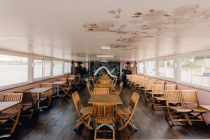 Brunch and cruise on the Garonne in Bordeaux - Stade Matmut Atlantique as you pass by