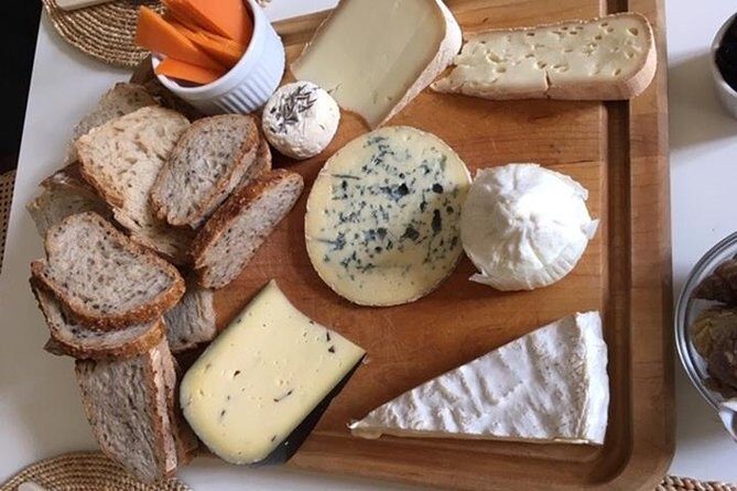Dine With a Bordeaux Local in a Chartrons / Jardin Public Home - The meal itself: seasonal French comfort, not a generic menu