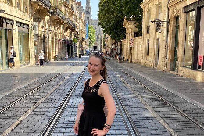 Early Bird City Tour - Nice morning walk in Bordeaux - Stop 1: Esplanade des Quinconces (10 Minutes) and the Big-Scale Story