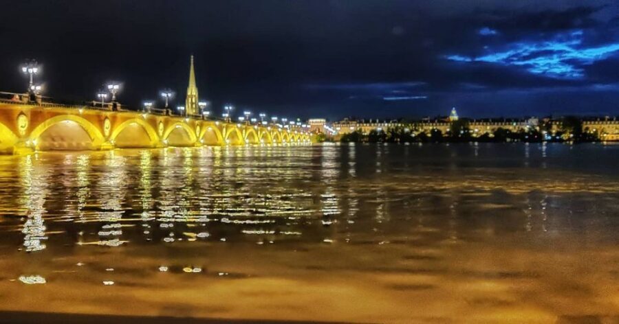 Exclusive! Bordeaux: Nighttime Highlights Walking Tour - A Cannelé Stop: Why This Sweet Fits the Walk