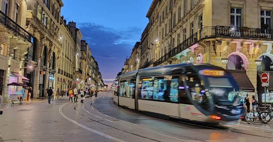 Exclusive! Bordeaux: Nighttime Highlights Walking Tour - Small Semi-Private Groups and Saïd’s Multilingual Style
