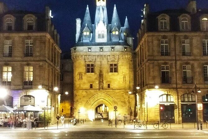 Exclusive ! Discover Vibrant Bordeaux at Night :Night Tour! - Timing, Pace, and What to Wear in the Evening