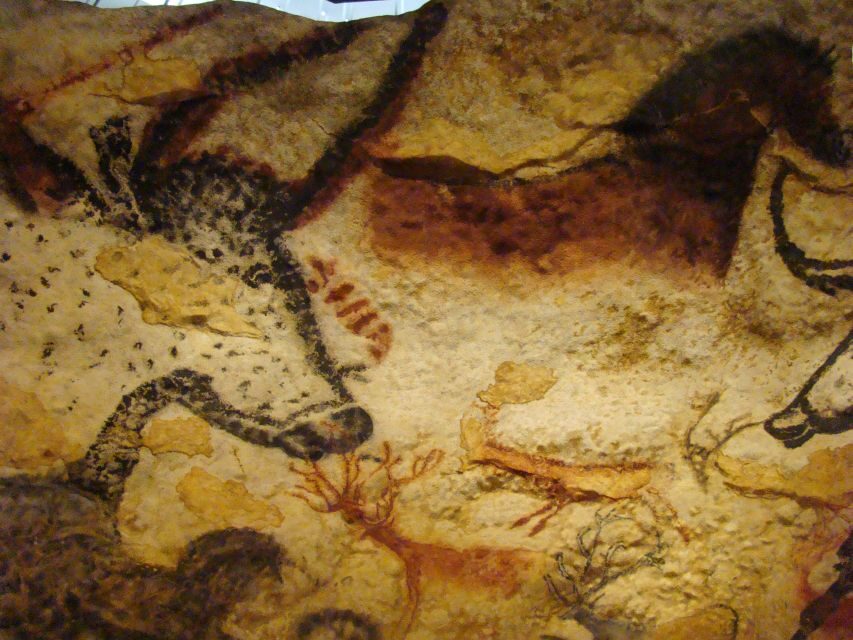 From Bordeaux: Lascaux and Dordogne Valley Private Tour - Why this private Dordogne day feels different than a bus tour