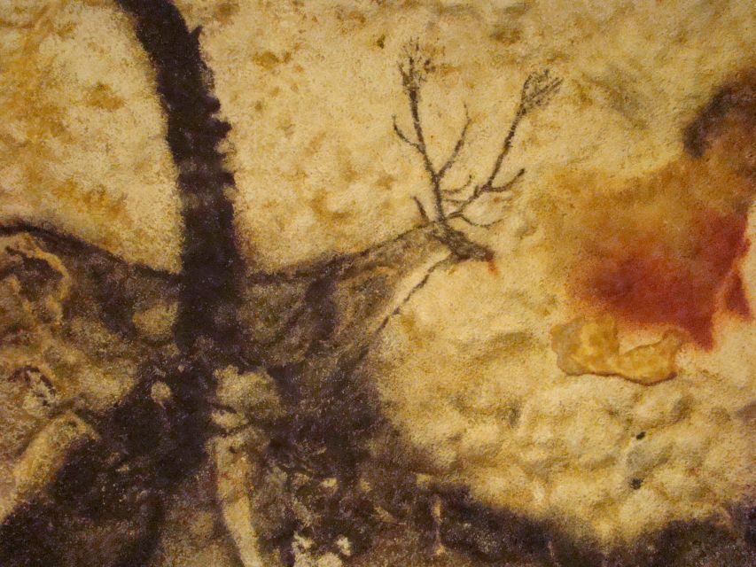 From Bordeaux: Lascaux and Dordogne Valley Private Tour - Château et Jardins de Losse and the Vezère River photo stops