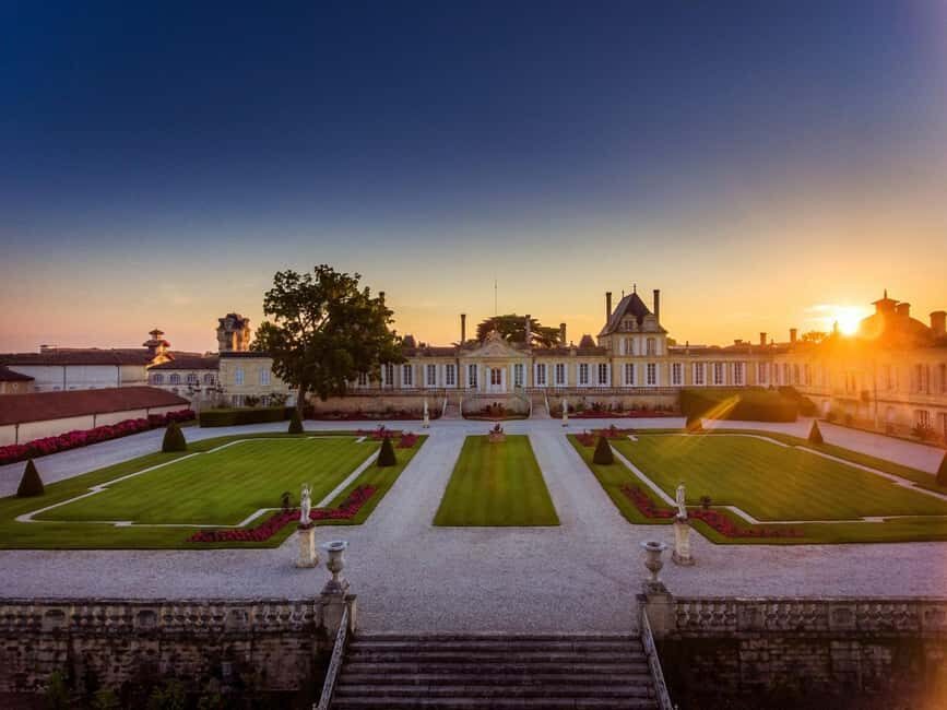 From Bordeaux: Private Wine Tour in Medoc - Tastings of eight different wines: why that’s a sweet spot